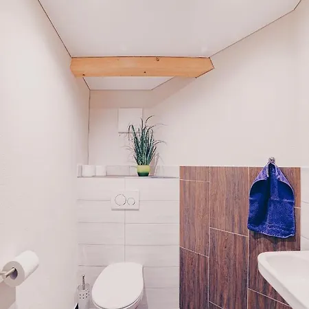 Große Mit Balkon Und Perfekter Lage * Eggenthal